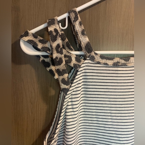Cheetah Print tank - Picture 2 of 2